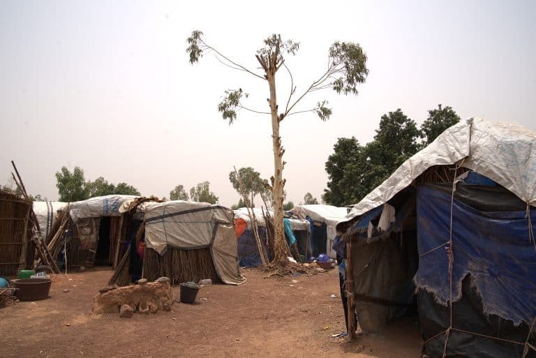 Sénou, Mali l'espoir sous les tentes - 0